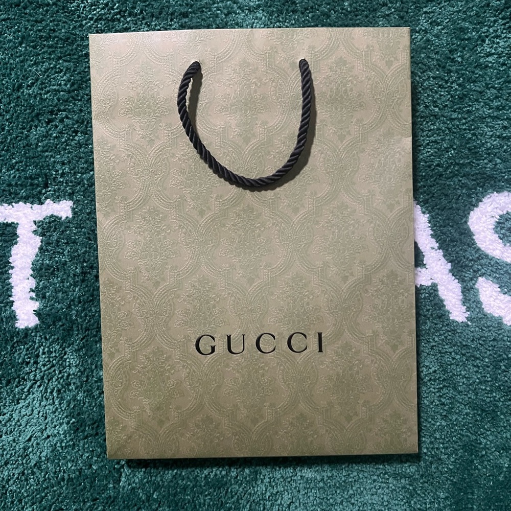 Gucci shopping bag